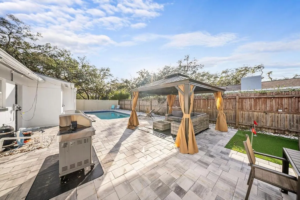 Fun Oasis! Private Pool, Hammock, Golf & Grill! Διαμέρισμα Τάμπα